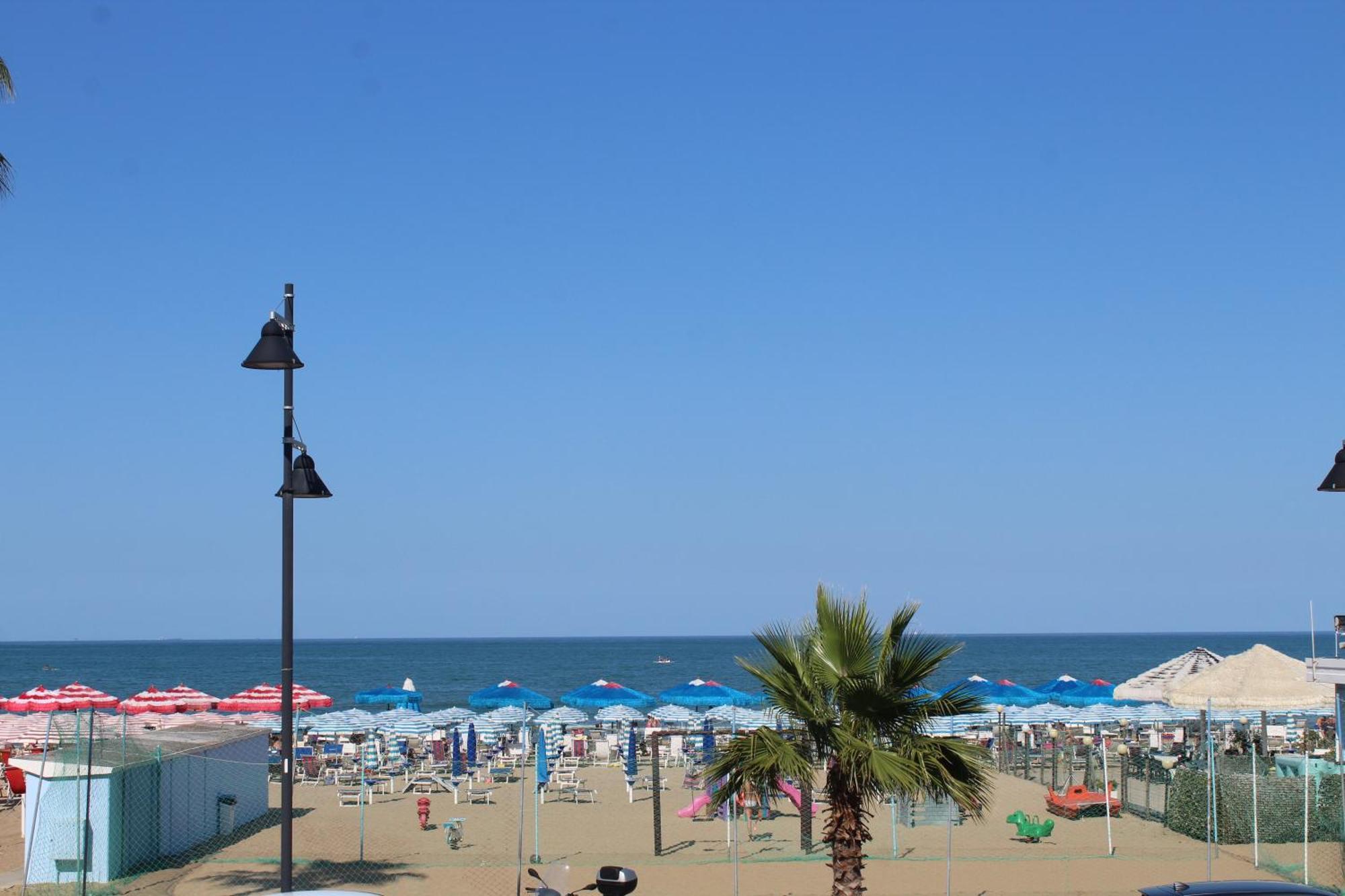 Ampio Terrazzo Sul Mare